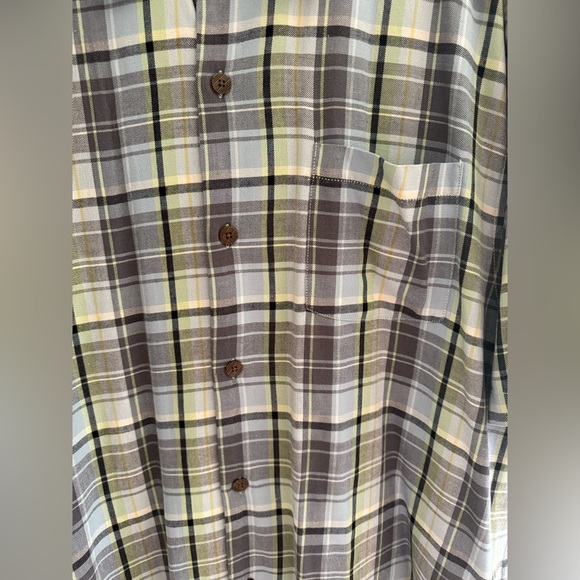 Tommy Bahama Mens Shirt SZ XL Green Grey Plaid Short Sleeve Button Up 100% Silk - Picture 4 of 9